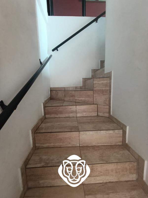 escadas acesso dormitórios