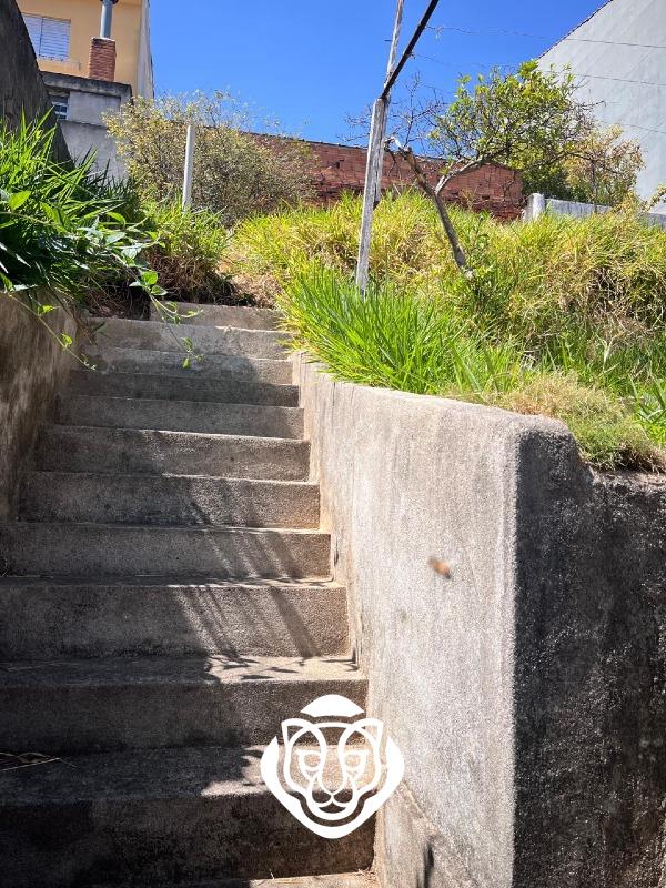Escada acesso ao quintal