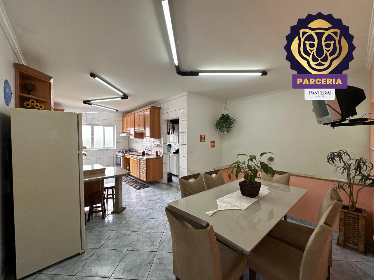 Sala de Jantar e Cozinha