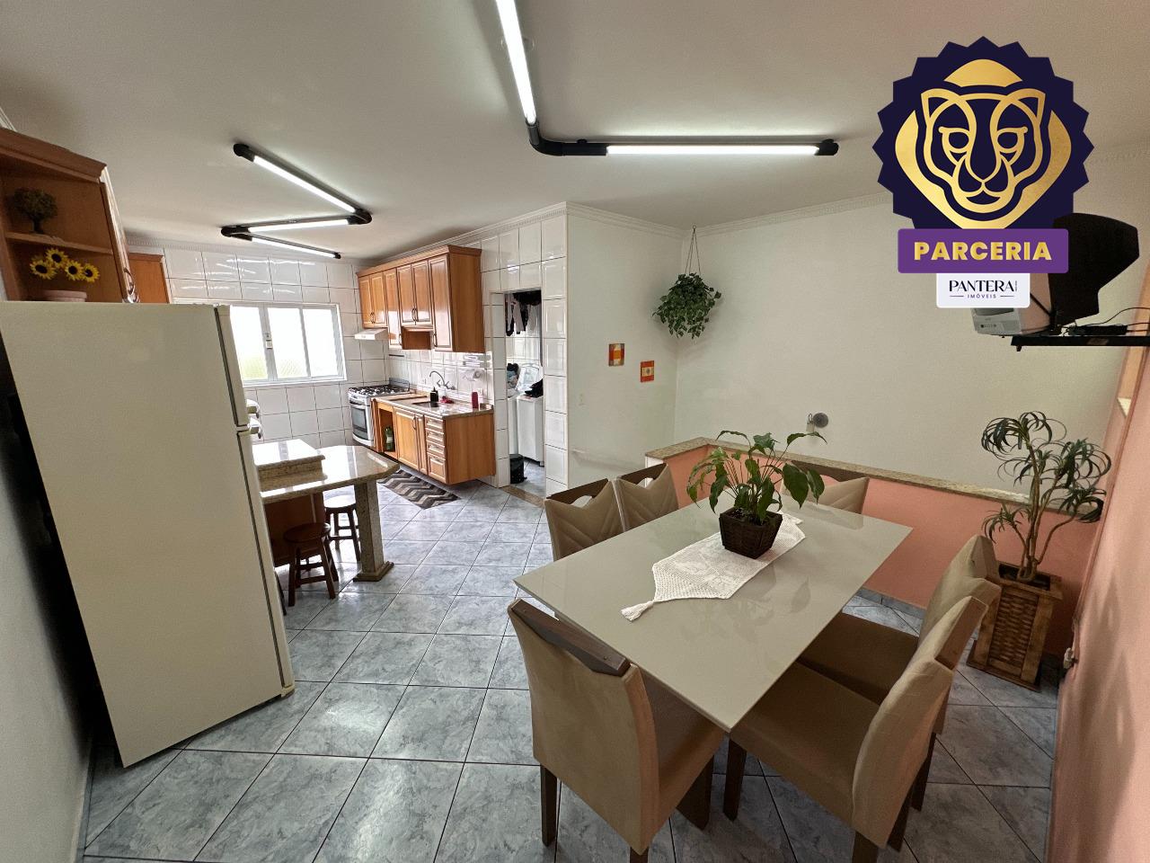 Sala de Jantar e Cozinha