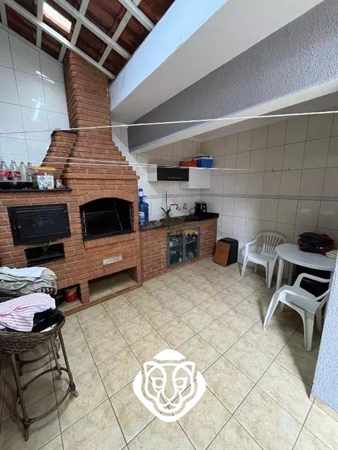 Área de churrasqueira