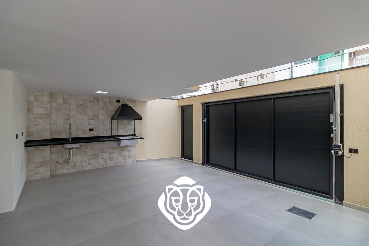 Área de churrasqueira / Garagem