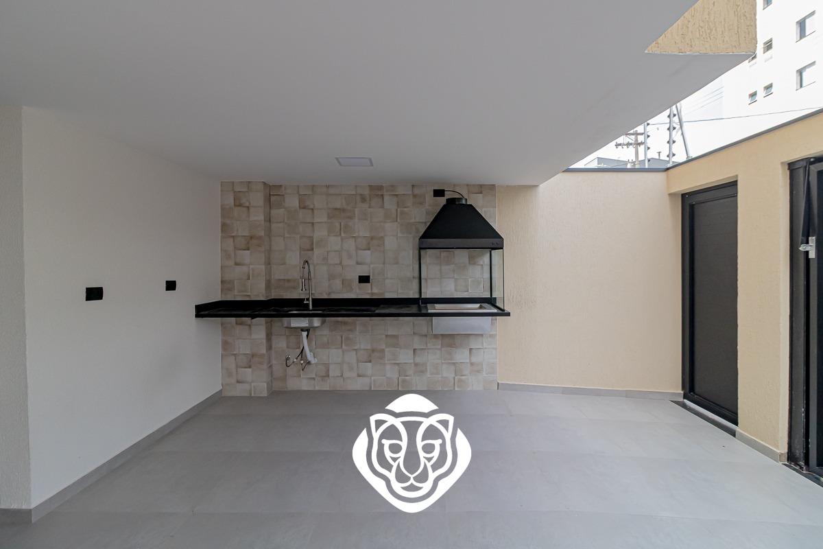 Área de churrasqueira / Garagem