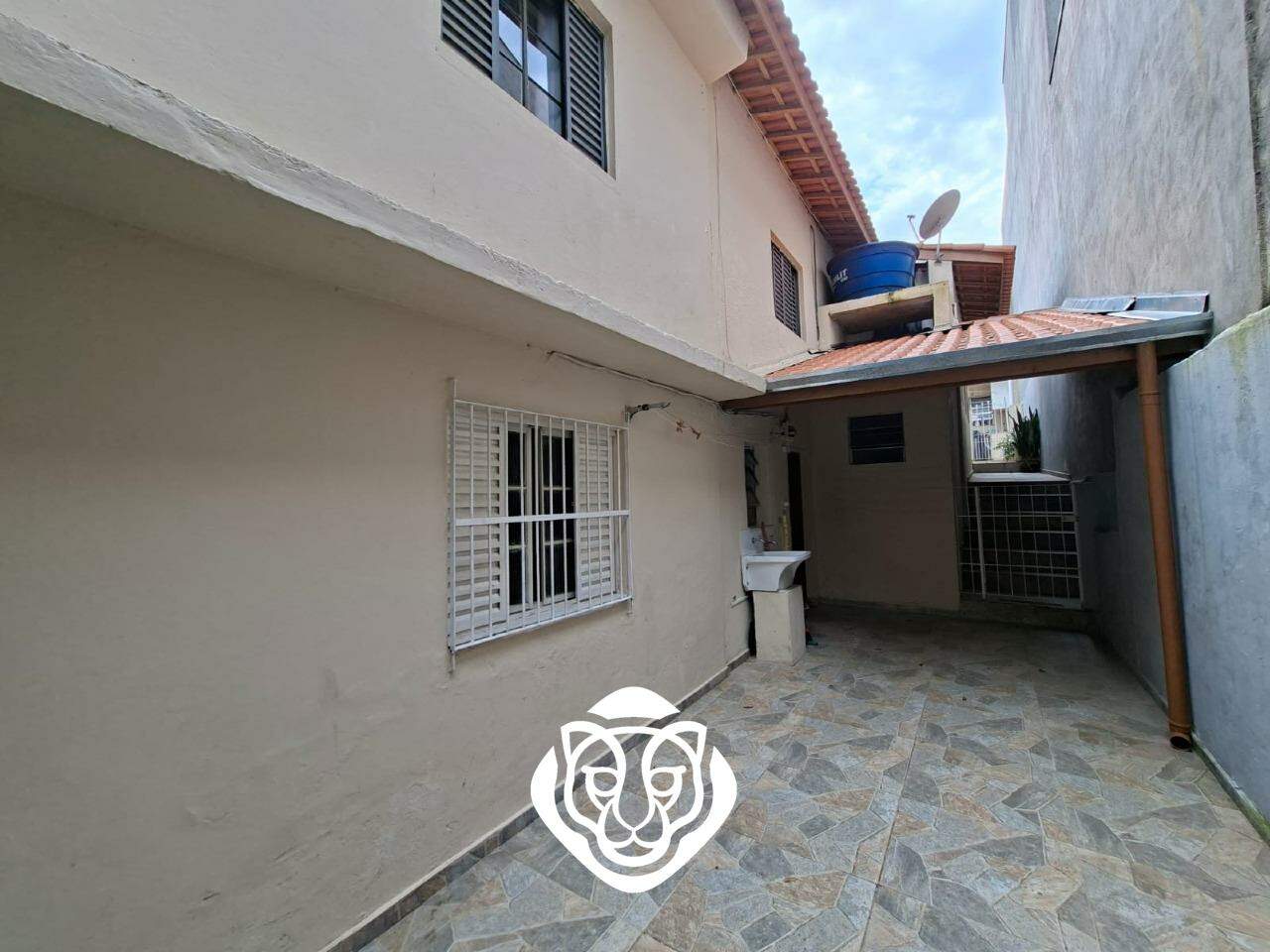 Área de serviço / Entrada 