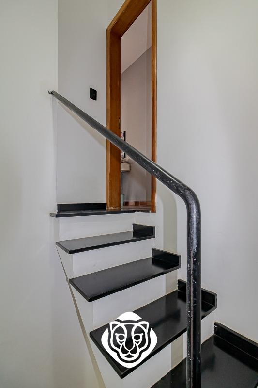 Acesso cômodo superior