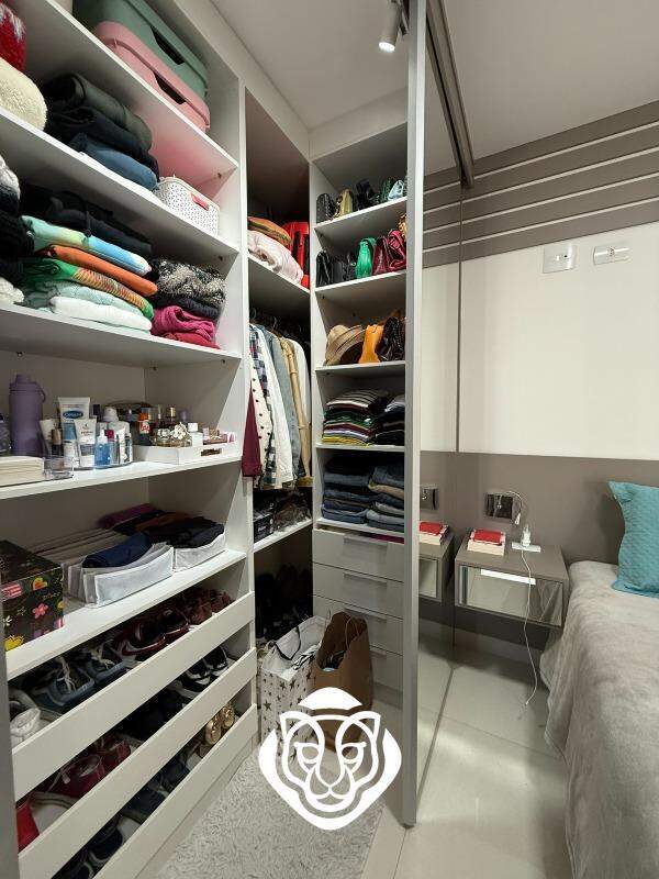 Closet dormitório II suíte