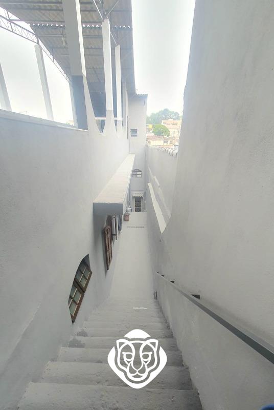 Escada de acesso a Casa