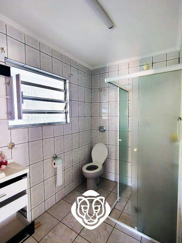 Apartamento sobre loja suite I