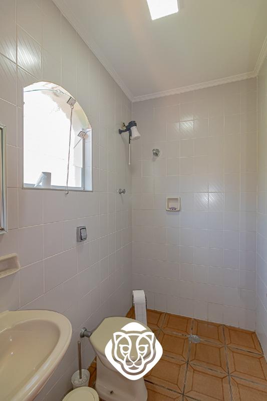 Banheiro / Área de churrasqueira