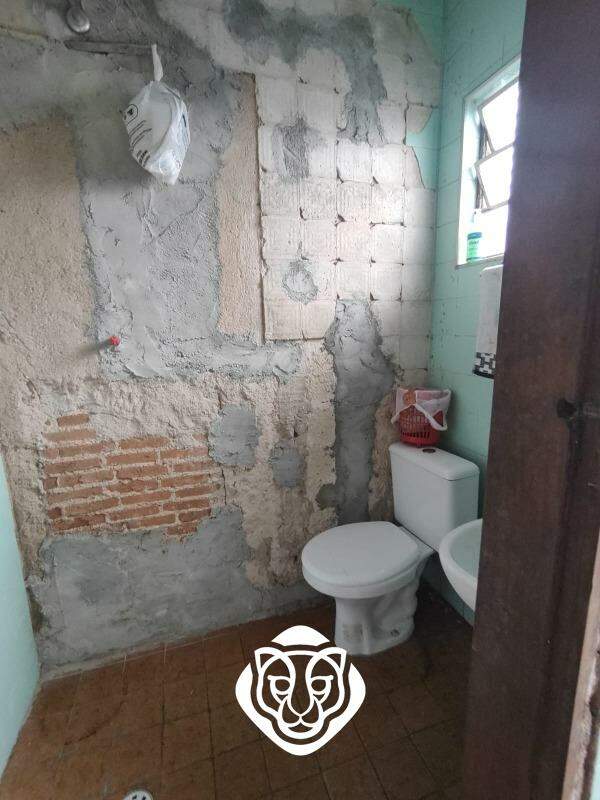 Banheiro área de serviço