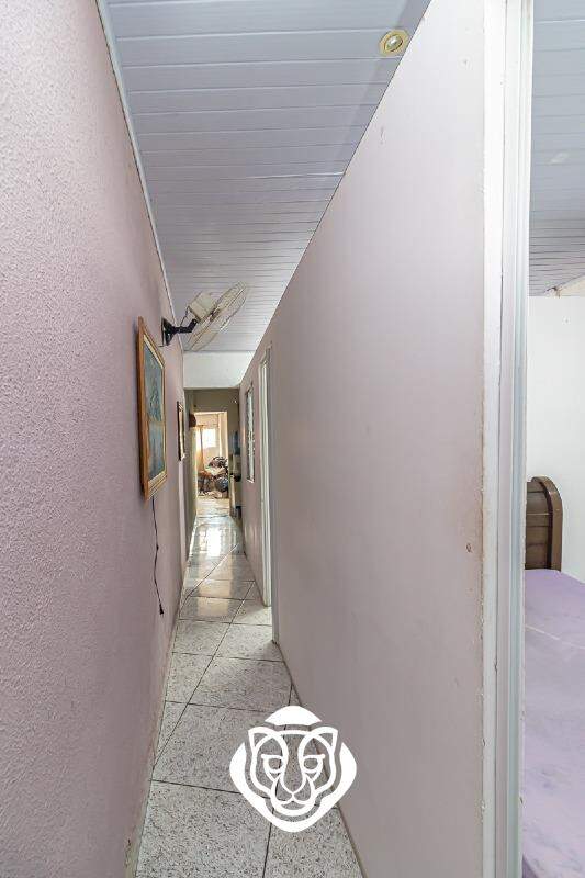 Corredor dormitórios / Casa II