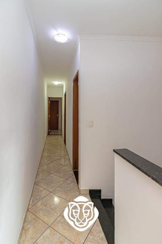Corredor dormitórios / Casa I