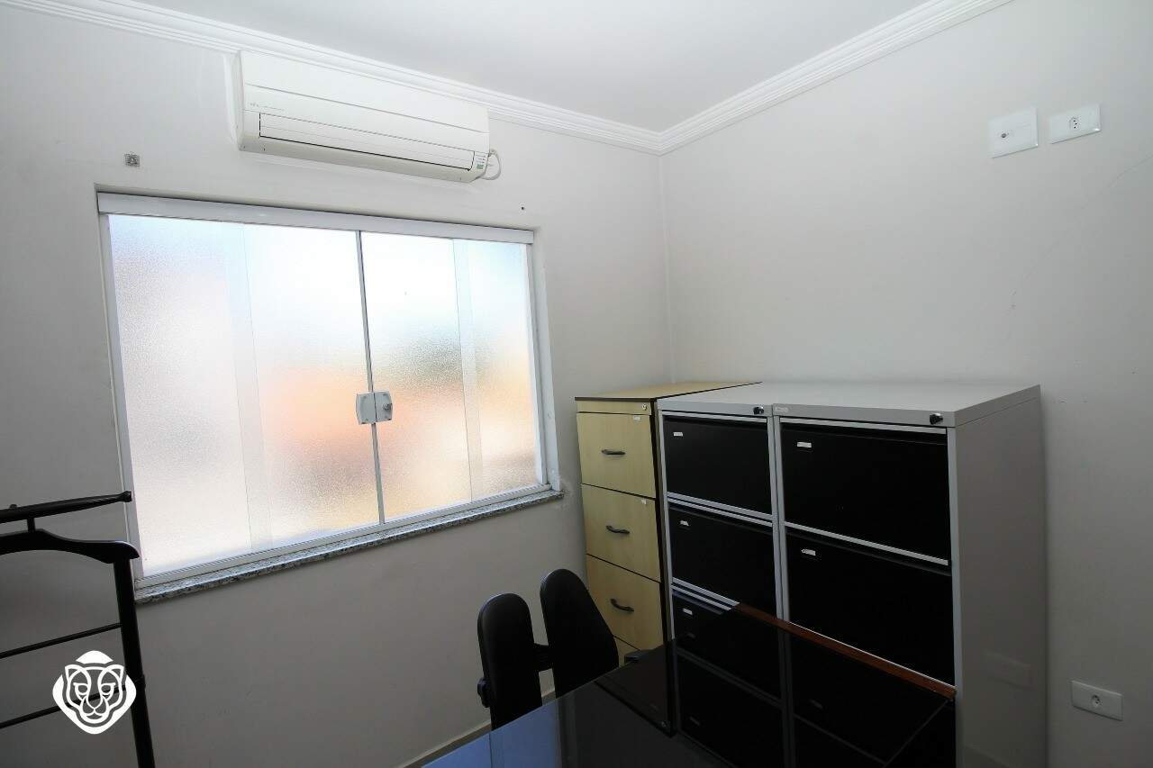 Sala comercial II