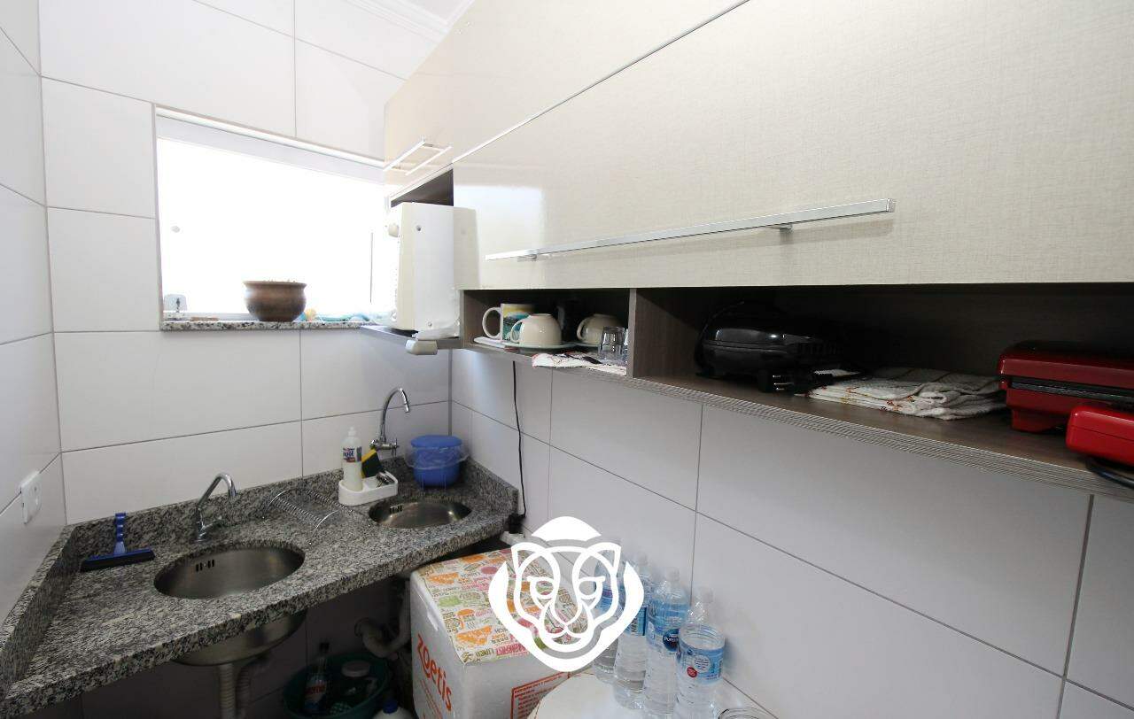 Sala comercial cozinha II