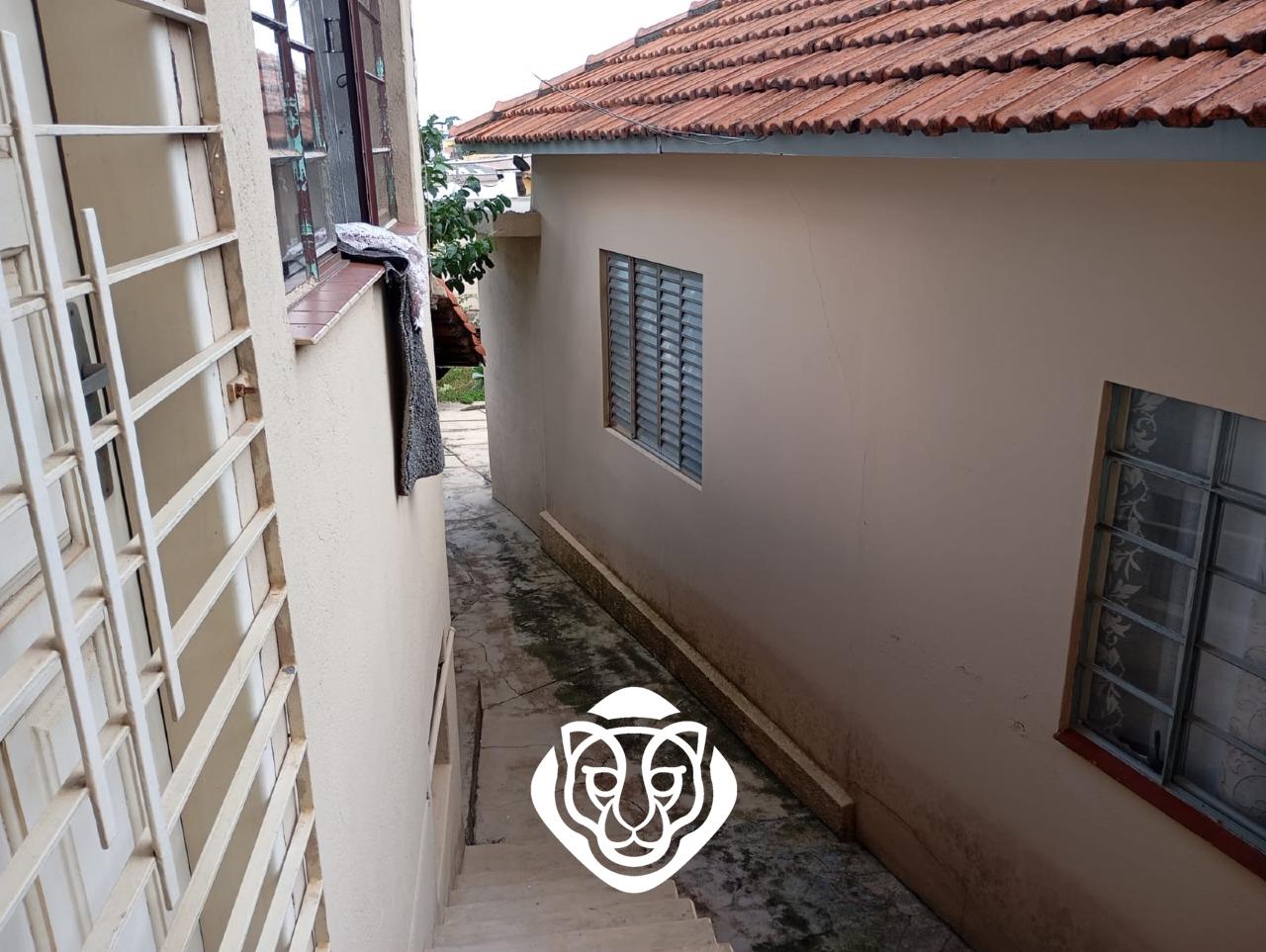 Corredor lateral casa II