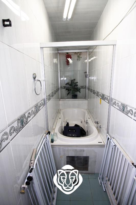 Suíte máster  banheira casa I