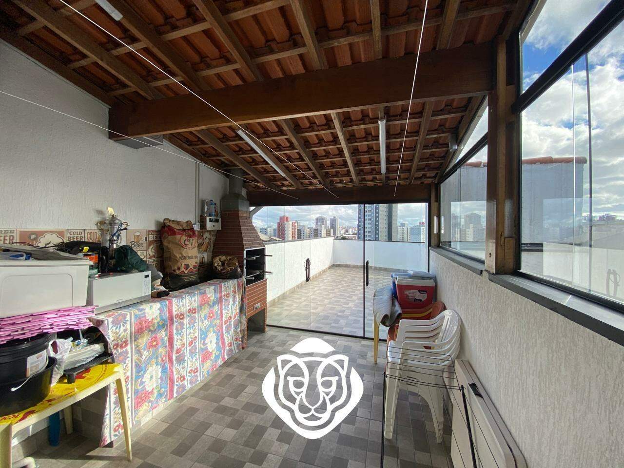 Cobertura com churrasqueira