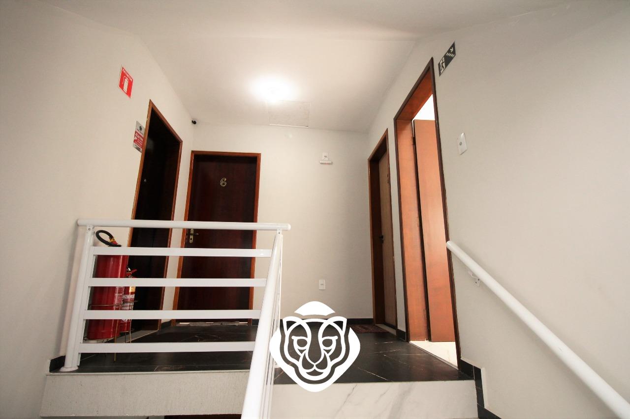 Hall e escadas social 