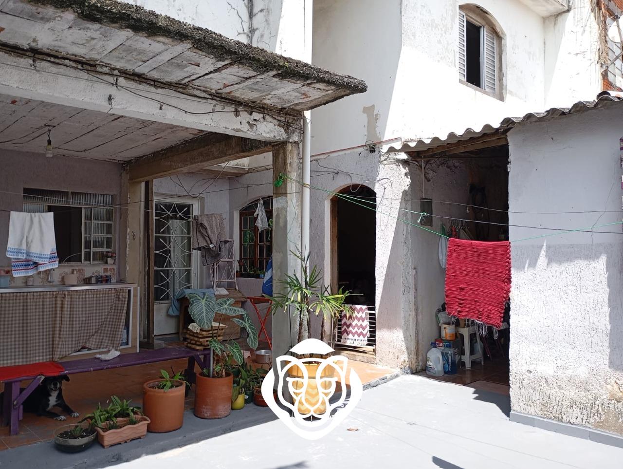 Quintal - casa fundo