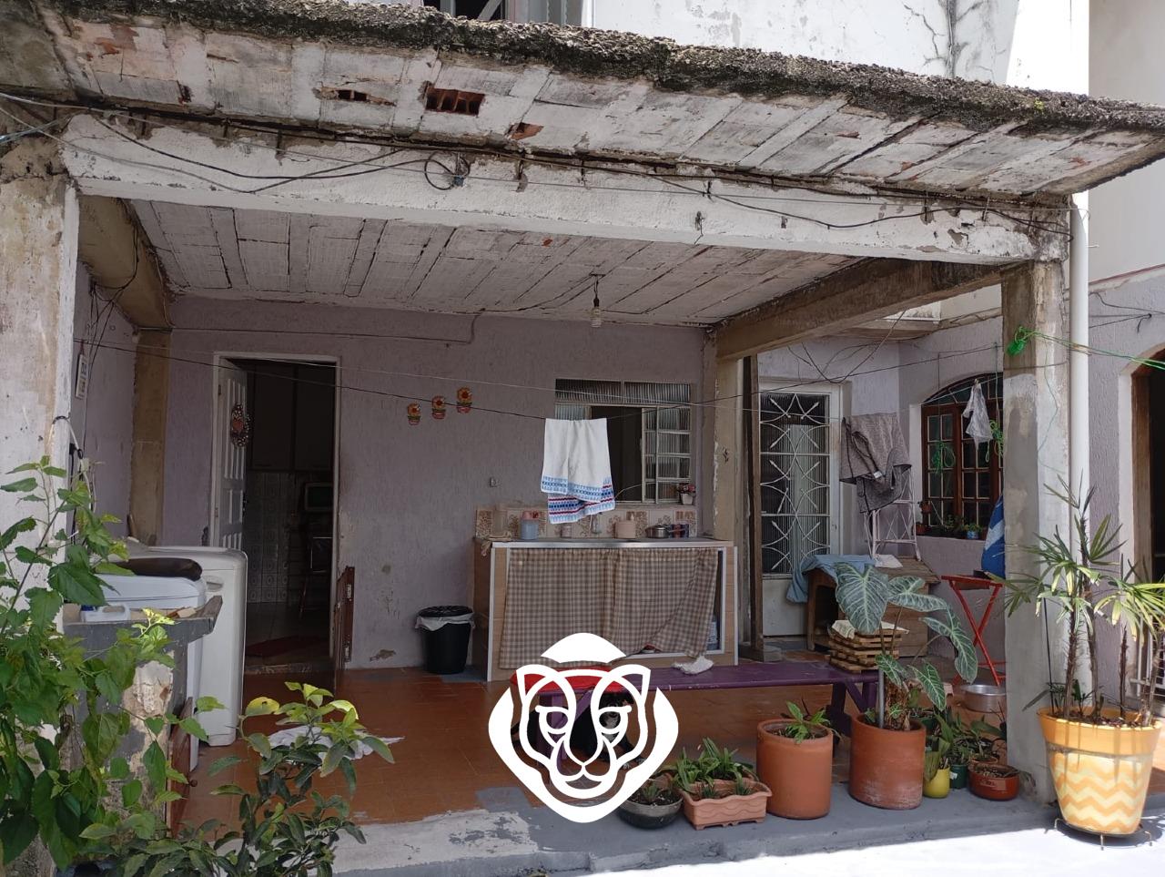 Quintal - casa fundo