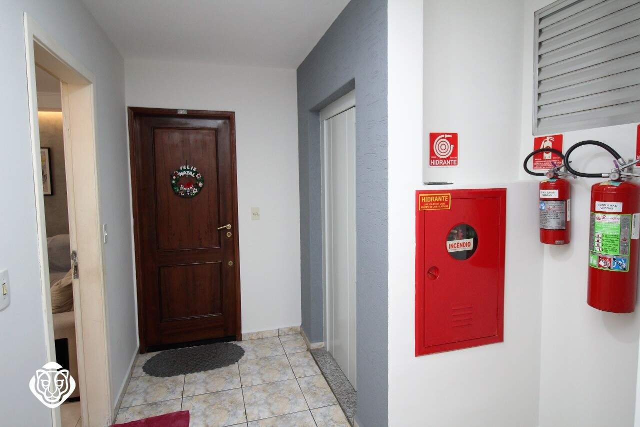 Hall social e elevador 