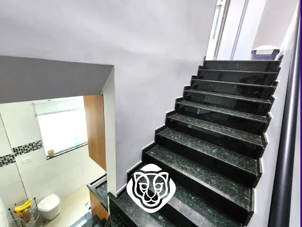 Escada de acesso a Cobertura