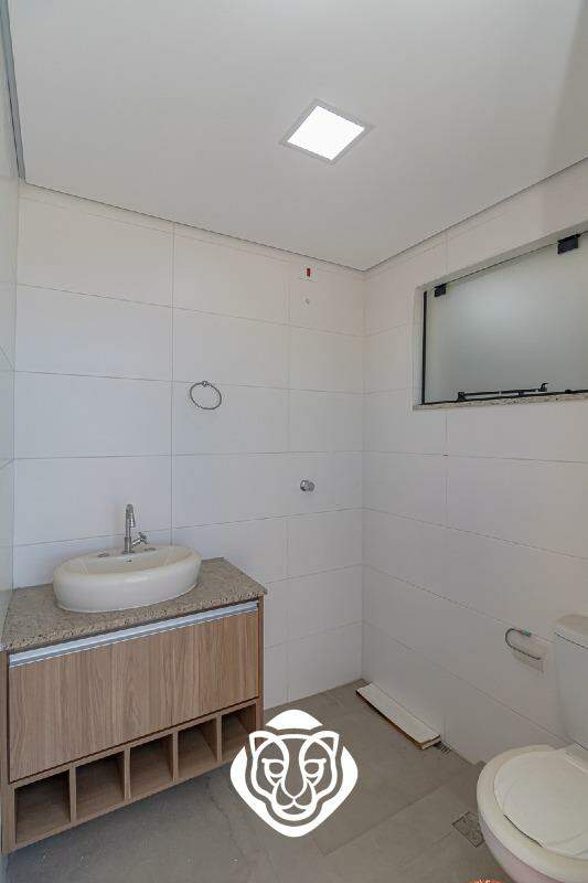 Banheiro II / Cobertura