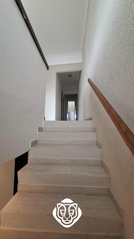 Escada acesso superior