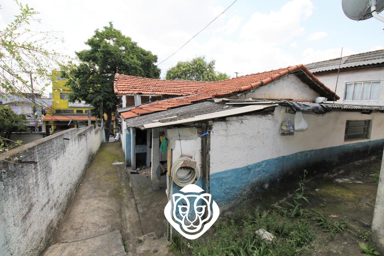 Entrada lateral terreno