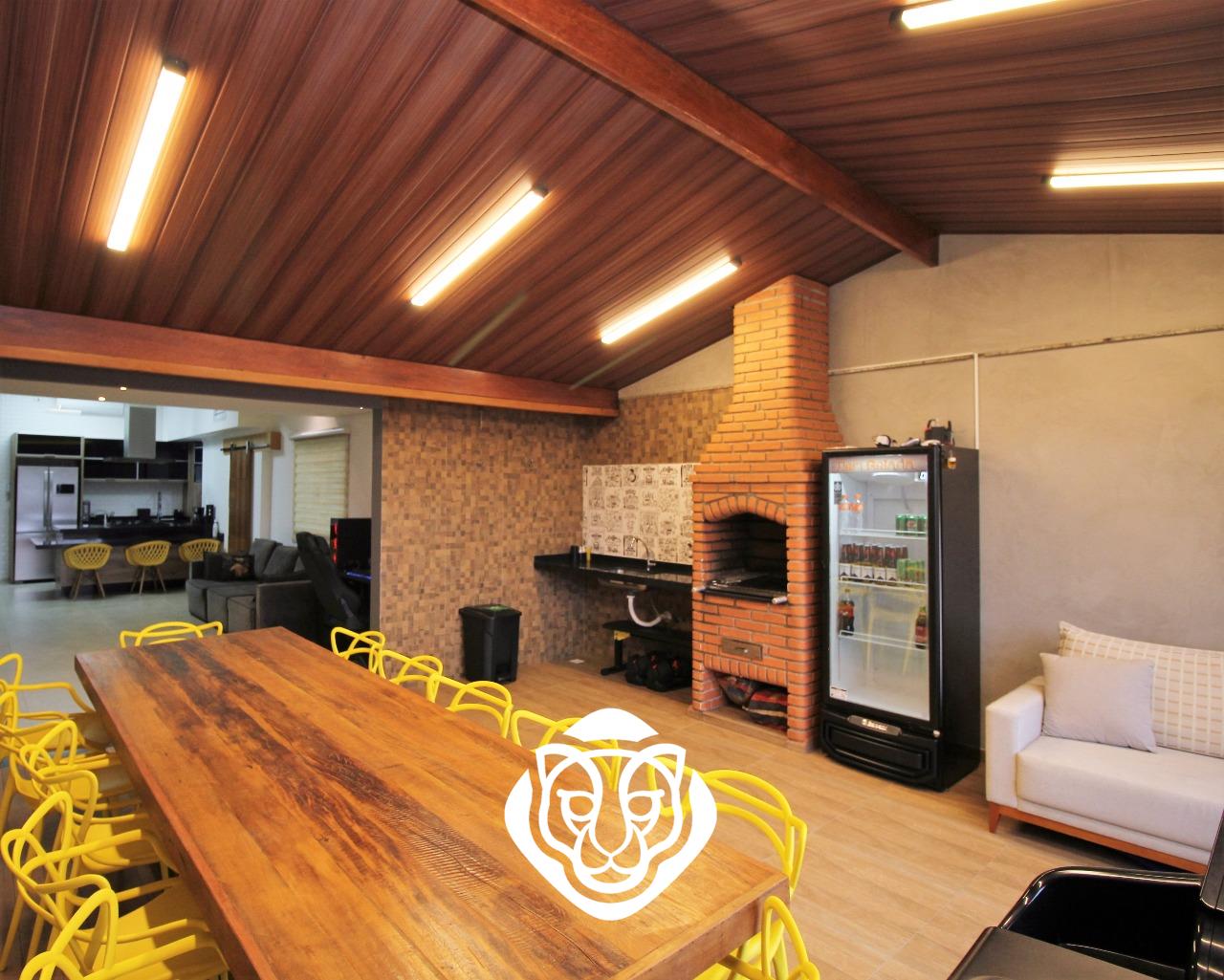 Cobertura com churrasqueira 