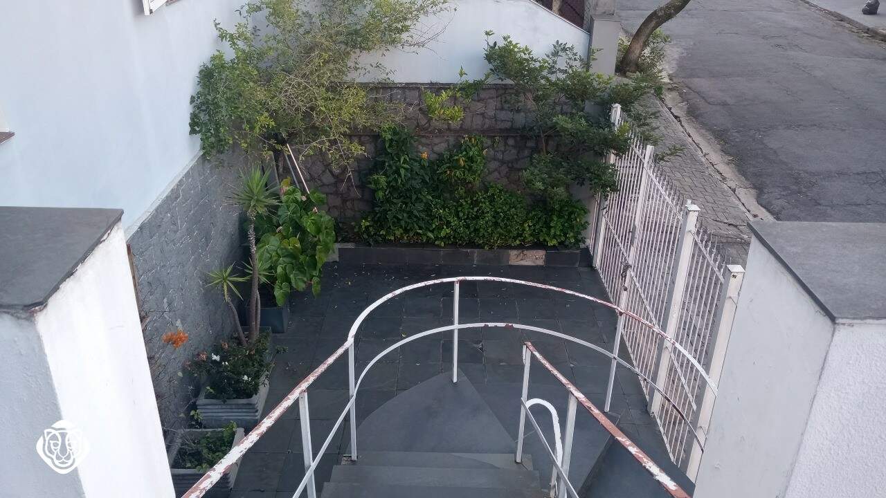 Escadas entrada 
