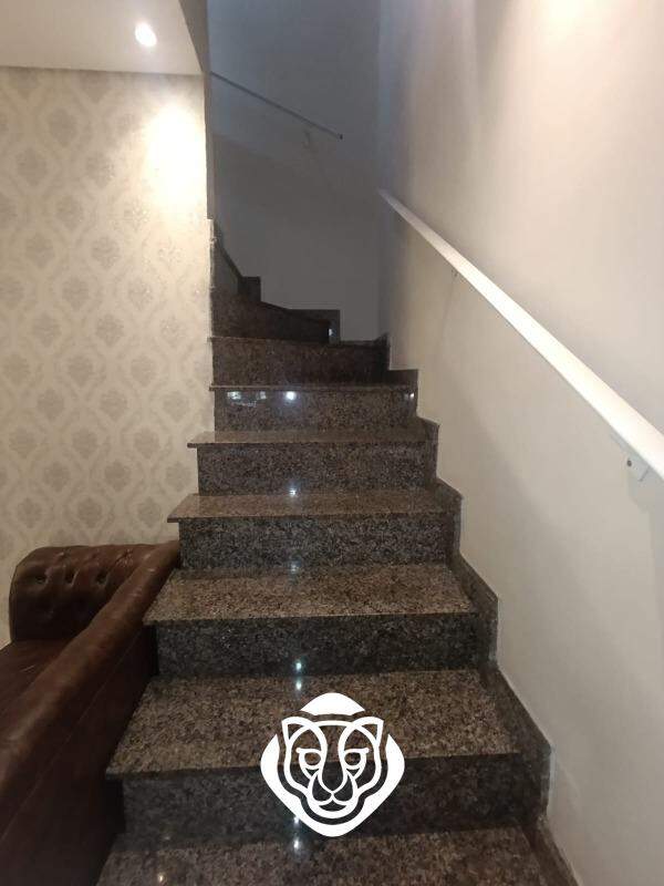 Escadas acesso dormitórios