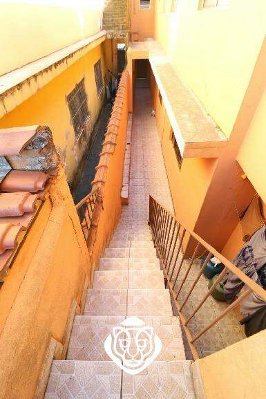 Escada de acesso para casa II