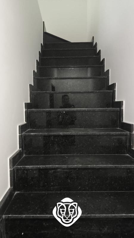 Escadas acesso dormitórios