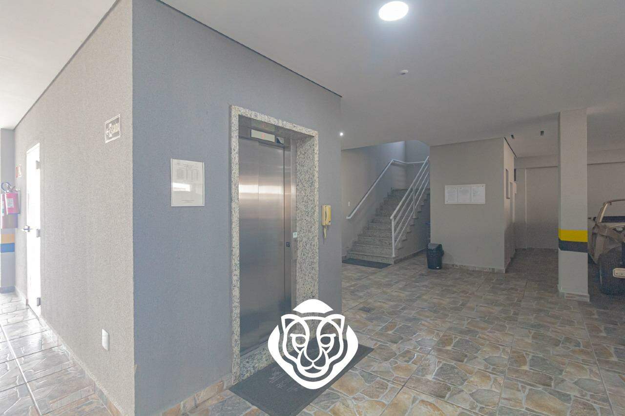 Elevador / Escada de acesso