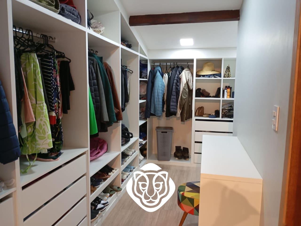 Closet - Dormitório III