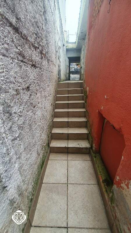 Escada de acesso a Casa II