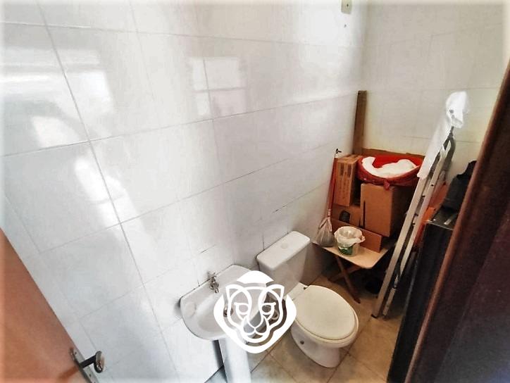 Edicula com banheiro