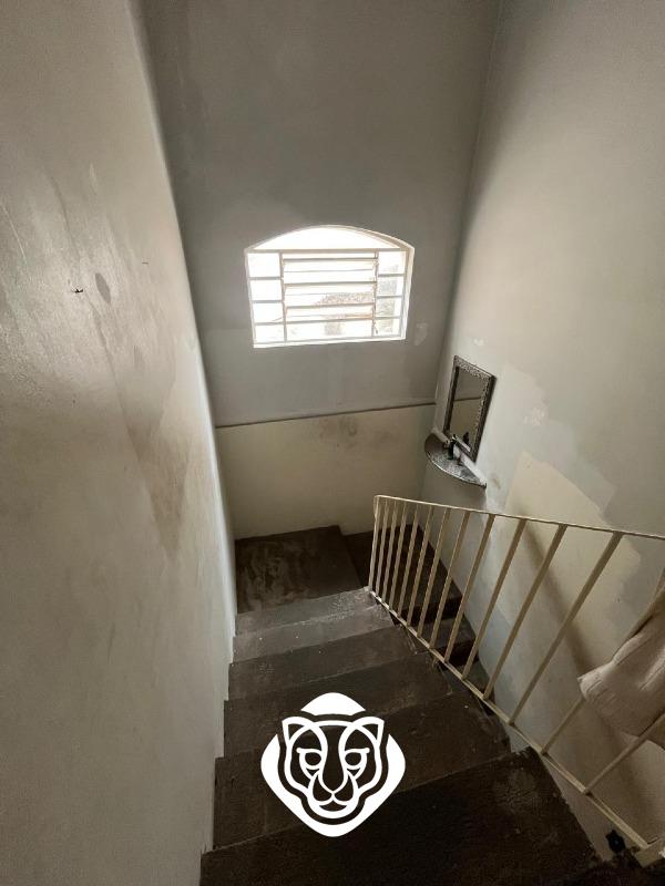 Acesso pavimento superior