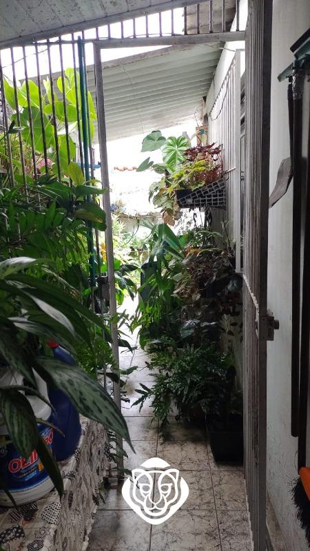 Corredor lateral/área de serviço