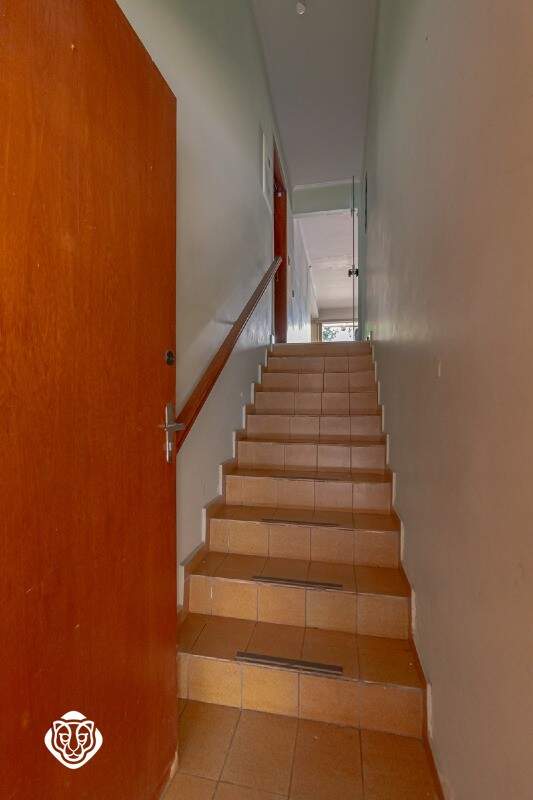 Escada de acesso interno