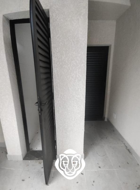 Acesso ao lavabo e elevador