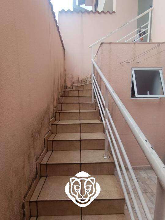 Escada acesso edícula