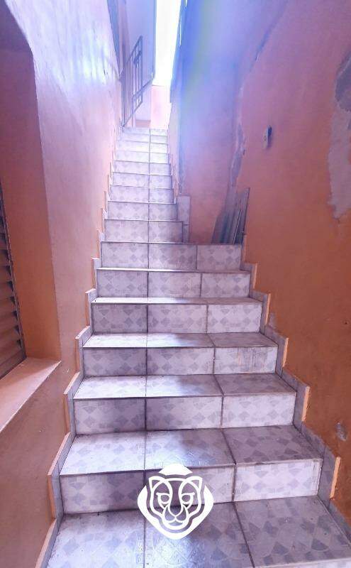 Escada de acesso a Casa II