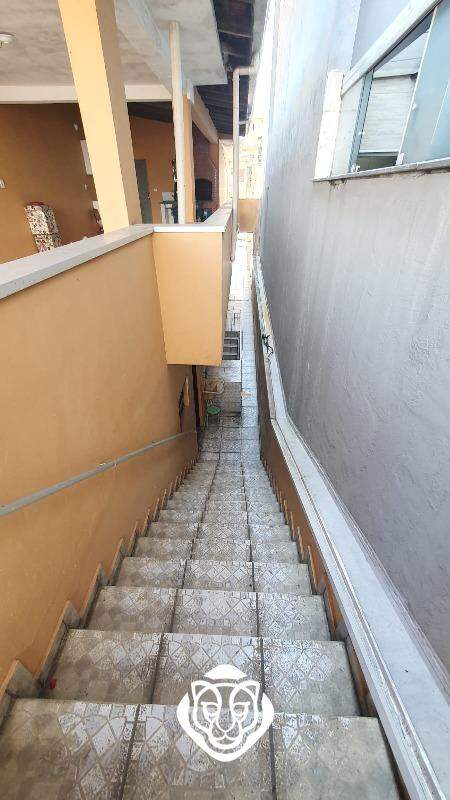 Escada de acesso a área gourmet