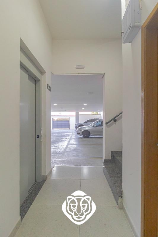 Elevador / Escada de acesso