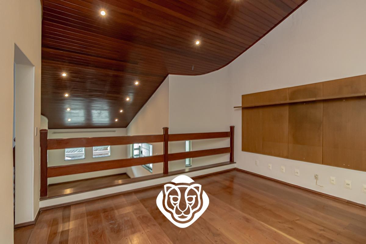 Mezanino/ Sala de TV