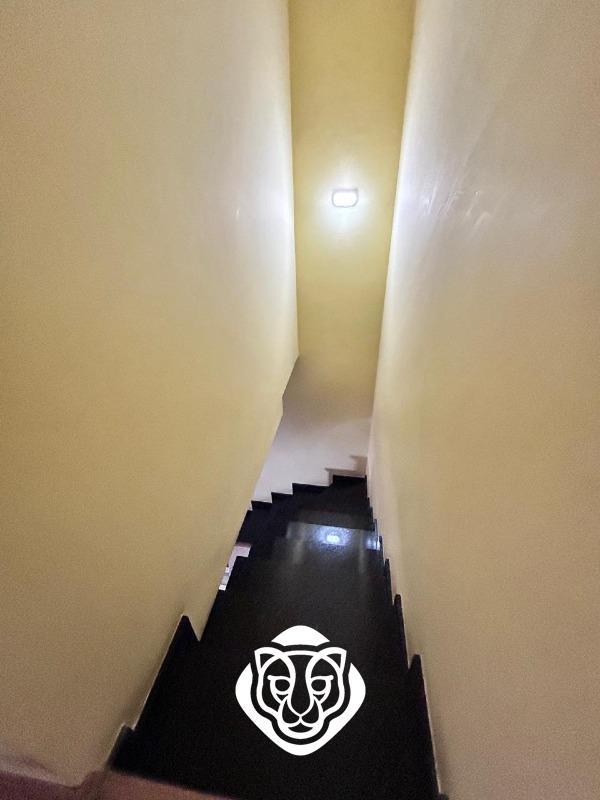 Escada acesso aos dormitórios