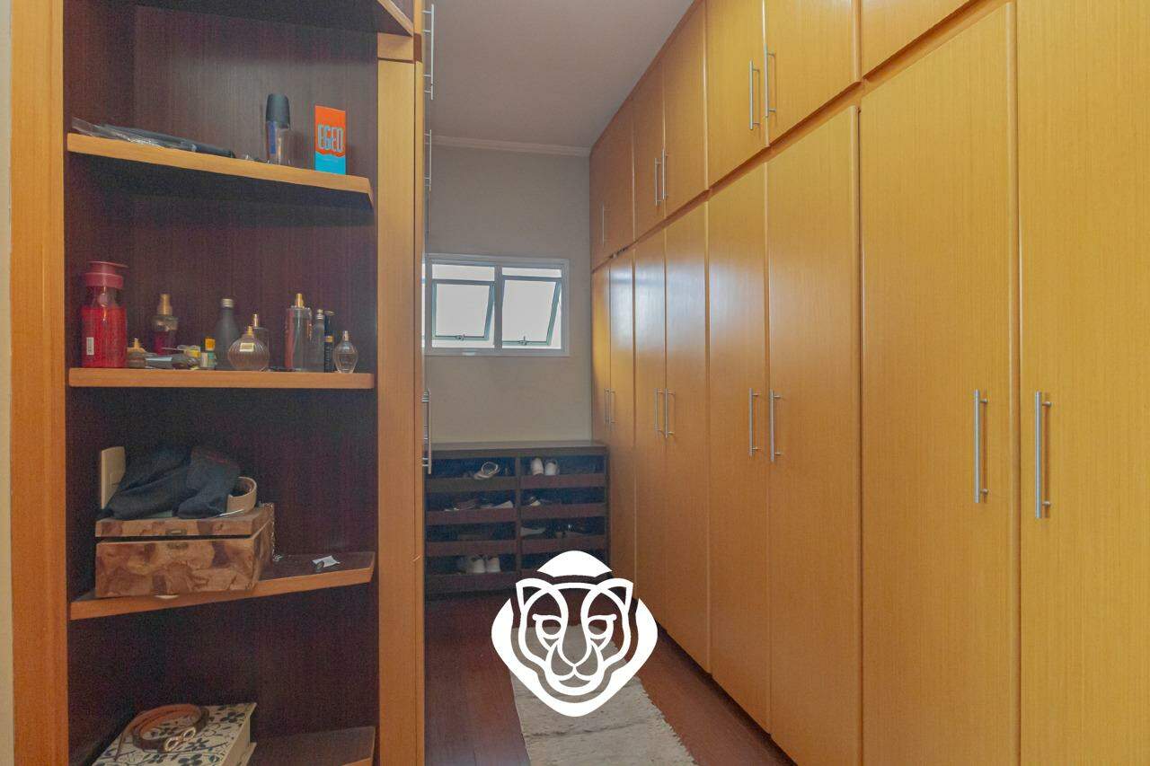 Closet - Dormitório IV
