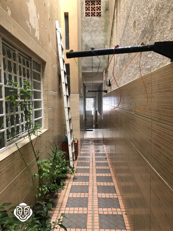 Corredor acesso garagem 